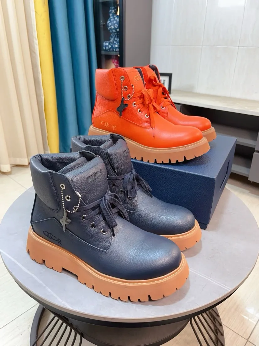 Men's shoes 💰600🌹🌹[Dior] Dior's new high-top imported cowhide ➕ cowhide lining, designed by European and American masters, perfect shape to create counter quality, solid color raw and wear-resistant outsole, original quality, unique and beautiful design, super versatile and very comfortable. High-end without losing taste, fashionable, cold-proof and warm! Absolute focus 39-44 size 38 45 customized